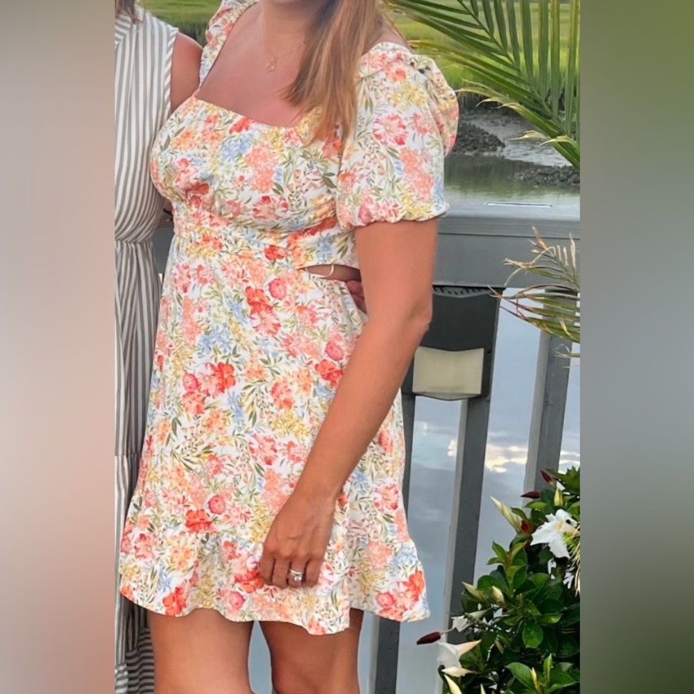 Boutique Floral Open Back Dress Small